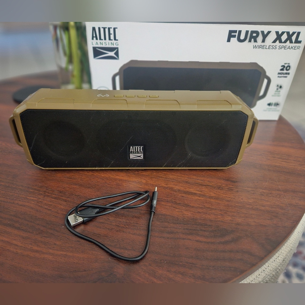 Fury XXL Wireless Speaker - Gold
